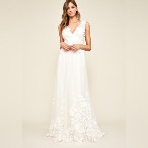 Used once ❗️Tadashi Shoji Tulle Lace A-Line gown